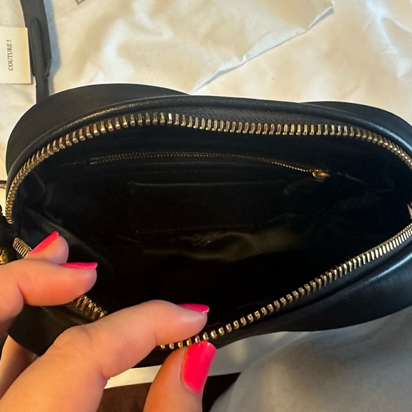 Moschino nylon heart bag. Used a few times. Excellent condition. - Picture 3 of 12